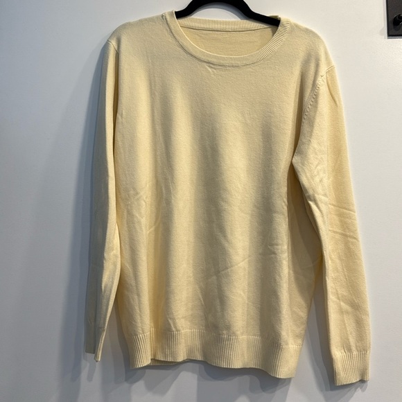 Men’s Yellow Light Weight Sweater- Size Xl - Picture 1 of 1